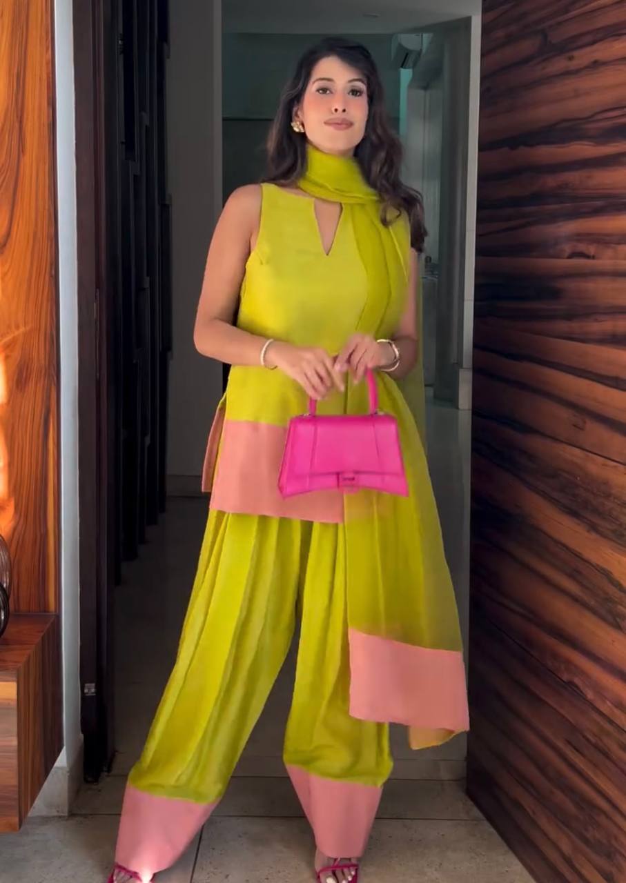 Chic Harmony Stunning Color Fusion