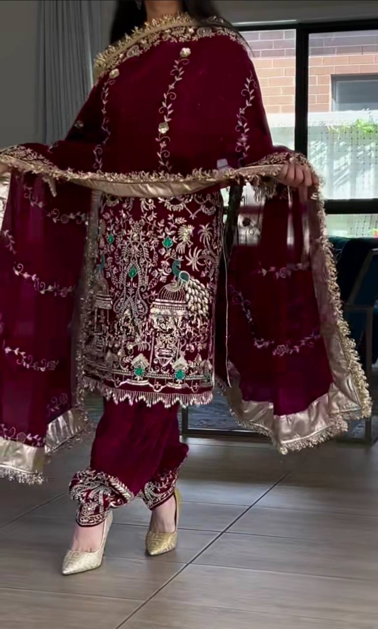 A Stunning Pair of Maroon and Gold Elegance