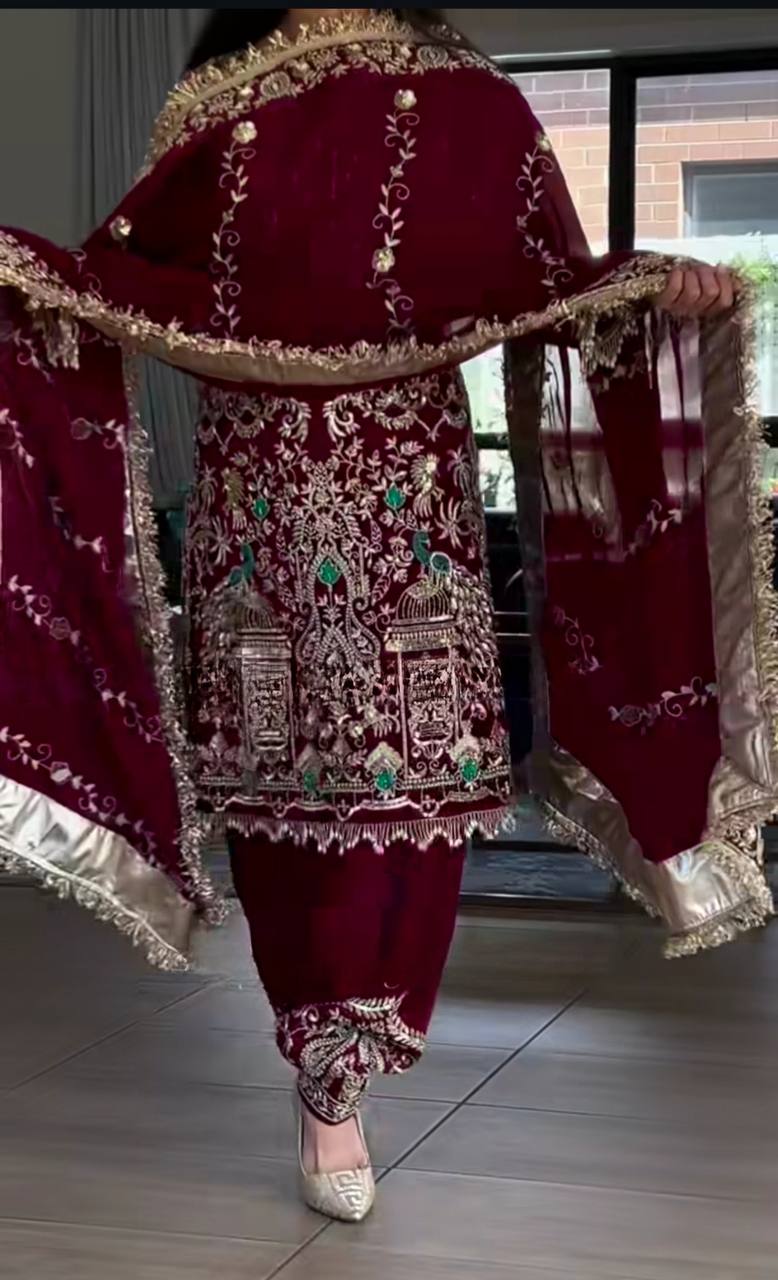 A Stunning Pair of Maroon and Gold Elegance