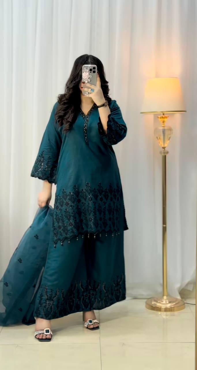 Blue Elegant Evening Ensemble