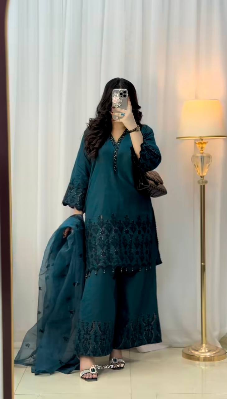 Blue Elegant Evening Ensemble