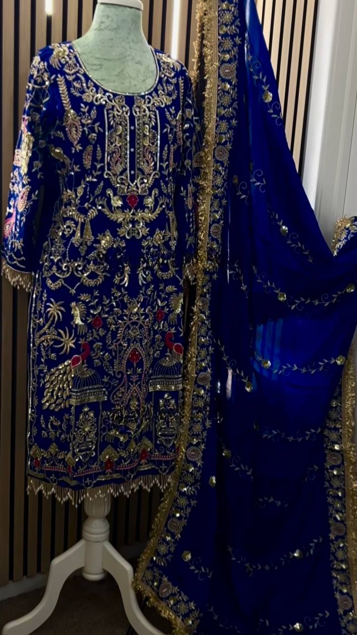A Stunning Pair of Maroon and Gold Elegance