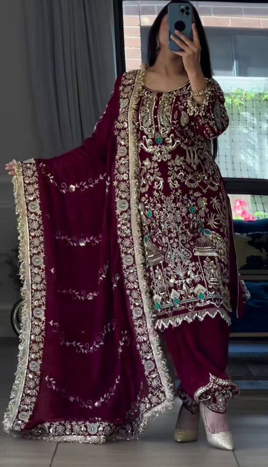 A Stunning Pair of Maroon and Gold Elegance