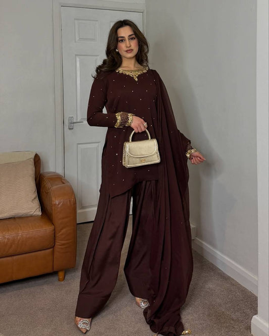 Brown Elegance A Stately Presence Outdoors