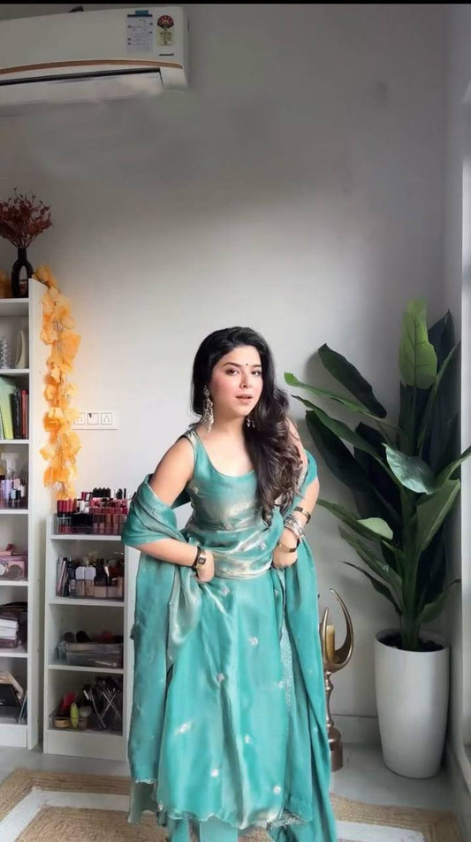 Aqua Grace: The Serene Teal Ensemble