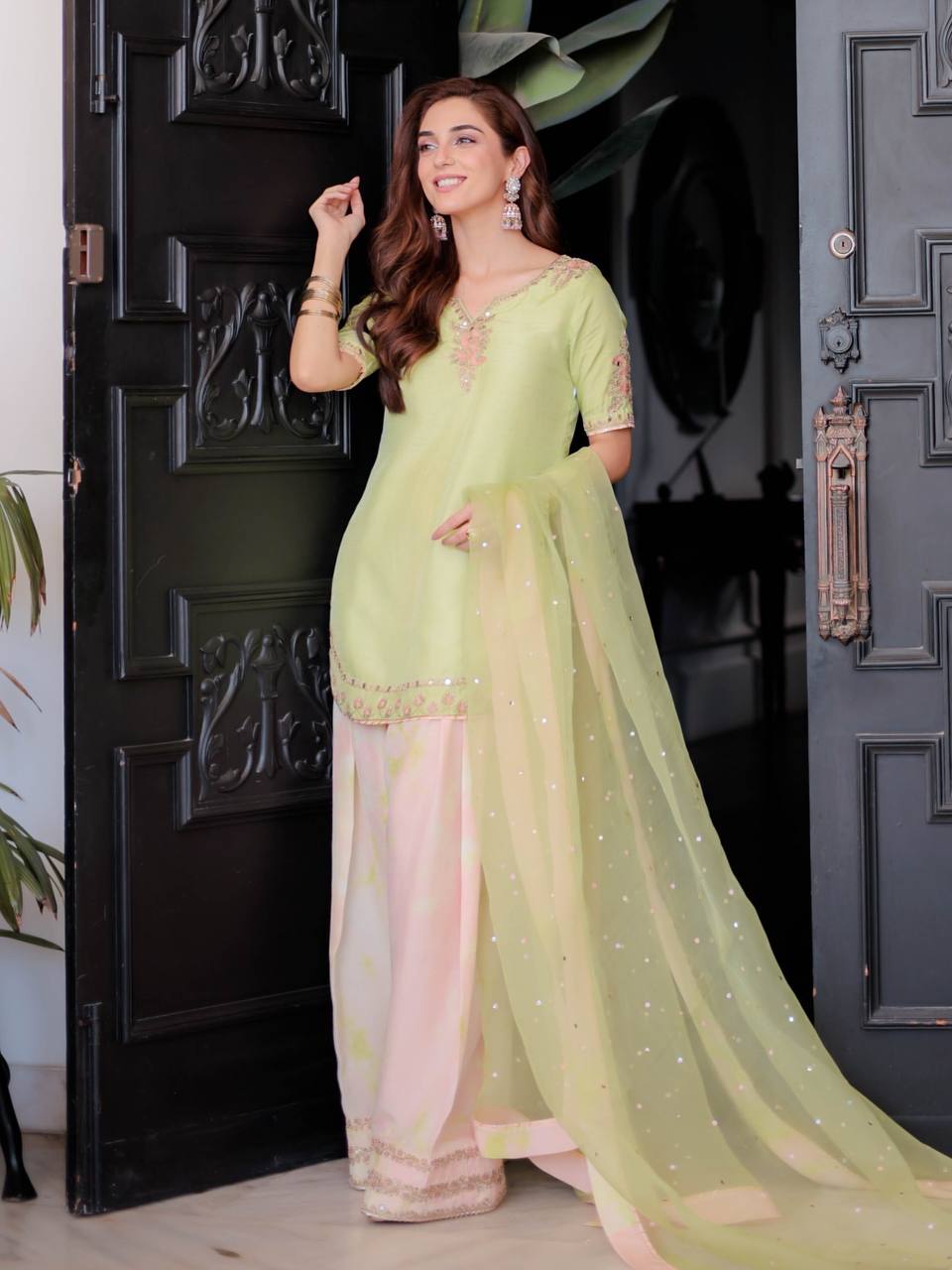 A Fusion of Green and Pink