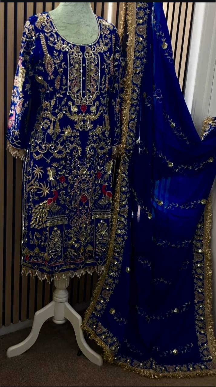 A Stunning Pair of Maroon and Gold Elegance