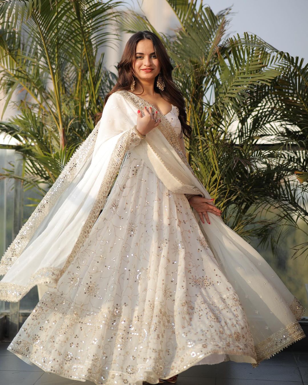 Presenting New Đěsigner Anarkali Suit In New Fancy Style